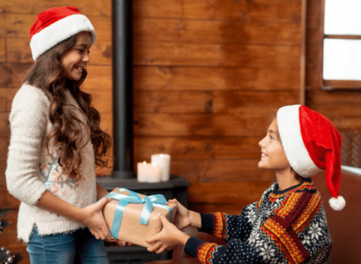 Presentes de natal pensados com carinho. Imagem: Freepik.