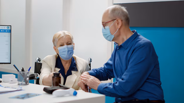 Imagem de idoso indo no médico onde está fazendo o intercâmbio