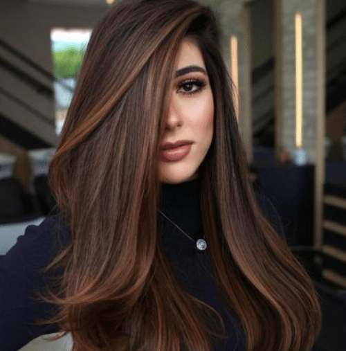 tonalidade mocha mousse caramelo, combinando tons de marrom e caramelo.