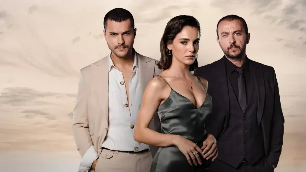 Personagens da novela turca 'O Último Verão' em uma cena de suspense e drama.