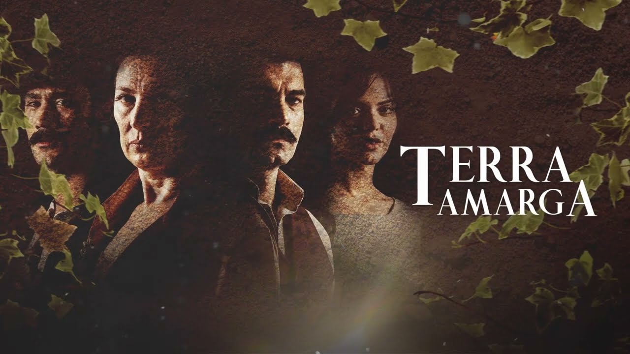 Elenco principal da novela turca Terra Amarga com fundo rústico e folhas verdes.