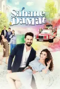 Casal em cena romântica da novela turca "O Noivo Perfeito" (Şahane Damat), com fundo colorido e personagens principais.