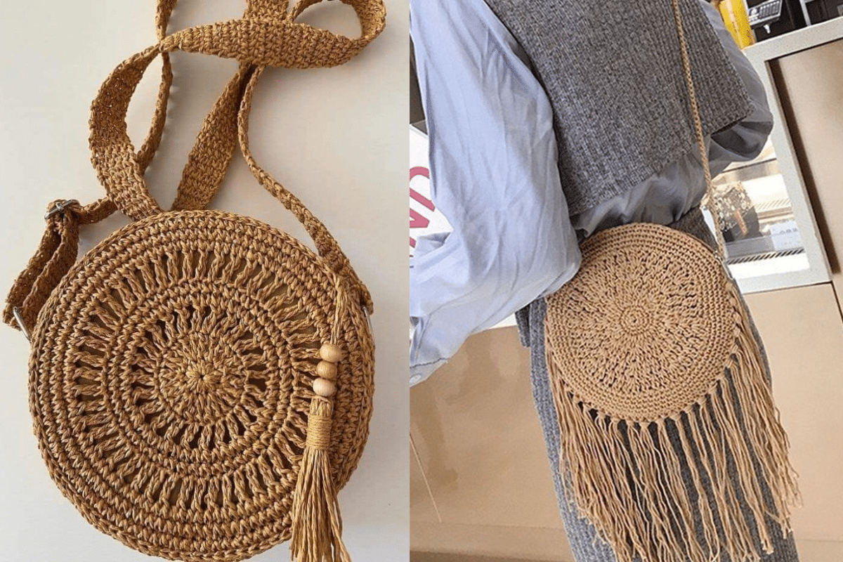 Duas bolsas de crochê estilo boho em formato redondo, com franjas e alça longa artesanal