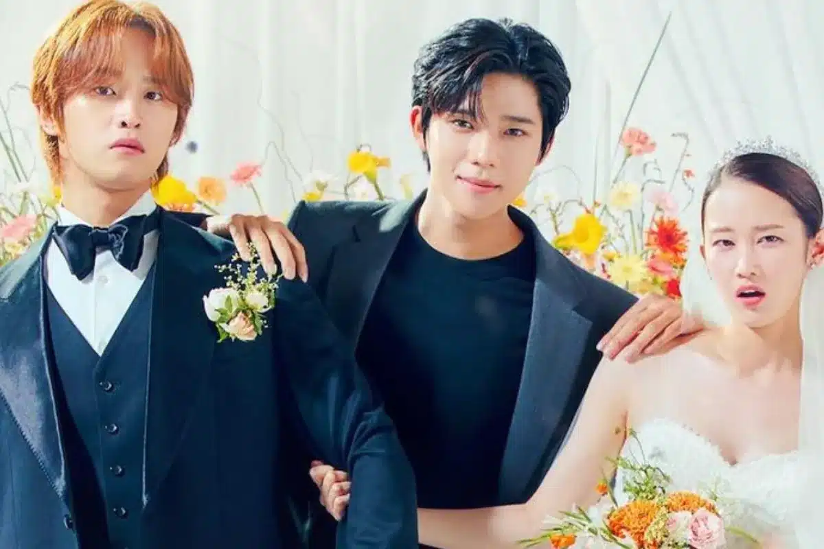 Cena divertida do dorama Casamento Impossível com os protagonistas no altar.