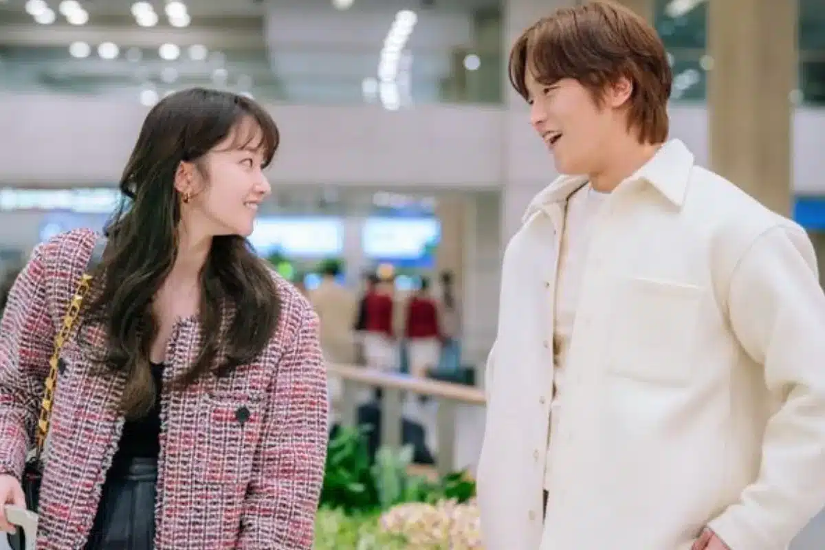  Cena de encontro entre os protagonistas de Casamento Impossível no aeroporto