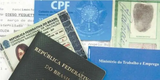 Documentos básicos como RG, CPF, carteira de trabalho e comprovantes para inscrição no Minha Casa Minha Vida 2025