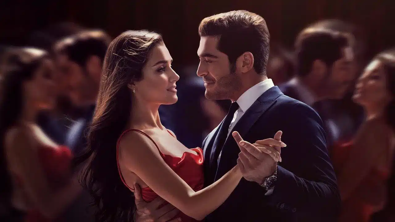 Casal dançando em cena romântica da novela turca Bambaşka Biri