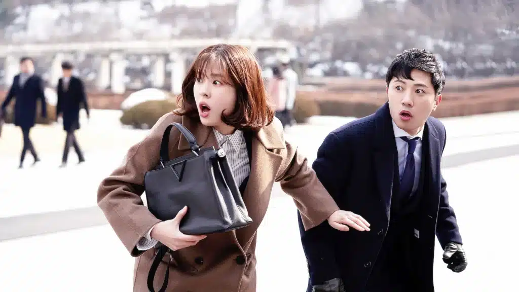 Cena do drama 'Legal High', mostrando os personagens principais em um momento de tensão