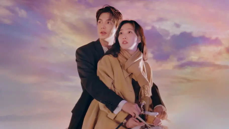 Cena romântica entre Lee Gon e Jung Tae-eul no drama O Rei Eterno.