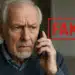Homem idoso preocupado enquanto recebe uma ligação telefônica, representando o novo golpe.