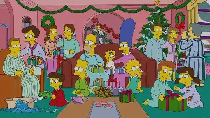 Personagens da família Simpson celebrando o Natal, rodeados de presentes e decoração natalina.