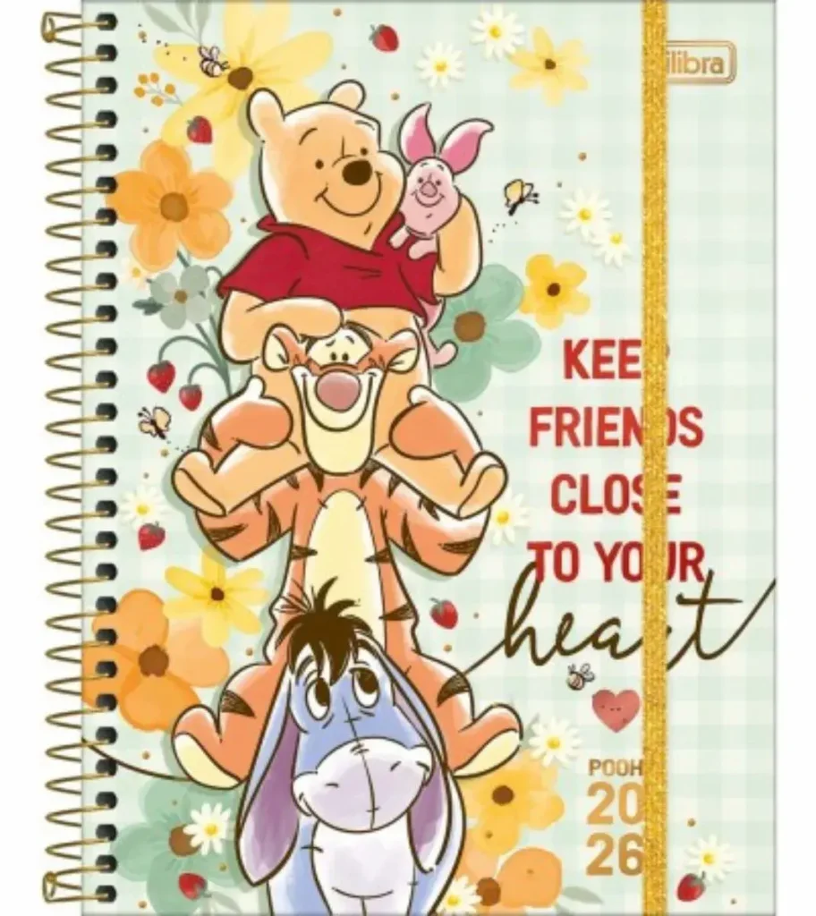 Planner Ursinho Pooh TilibraPara quem aprecia um toque lúdico na organização, este planner temático da Tilibra conta com folhas ilustradas. Ele combina planejamento mensal e semanal com áreas para anotações e controle de despesas, unindo funcionalidade e design.