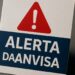 Cartaz com símbolo de alerta e texto 'Alerta da ANVISA'