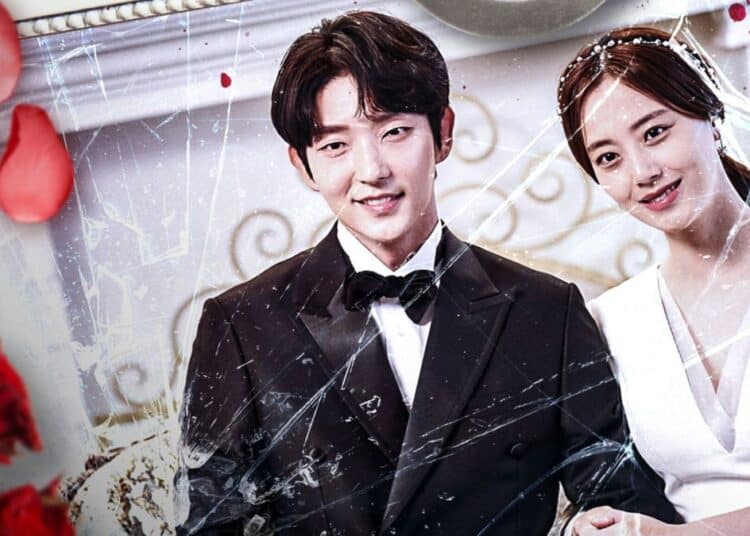 Cartaz do dorama de suspense "Flor do Mal" (Flower of Evil) mostrando o casal protagonista em trajes de casamento, com um efeito de vidro quebrado e pétalas de rosas vermelhas ao redor.