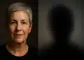 Retrato de mulher madura em estilo artístico