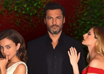 Cena da novela turca Guerra das Rosas com personagens principais em frente a fundo com rosas vermelhas