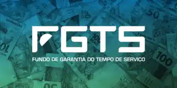 Montagem com várias cédulas de 50 e 100 reais brasileiros ao fundo, sobrepostas por um filtro azul e verde. No centro, o logotipo branco do FGTS e a frase "Fundo de Garantia do Tempo de Serviço".