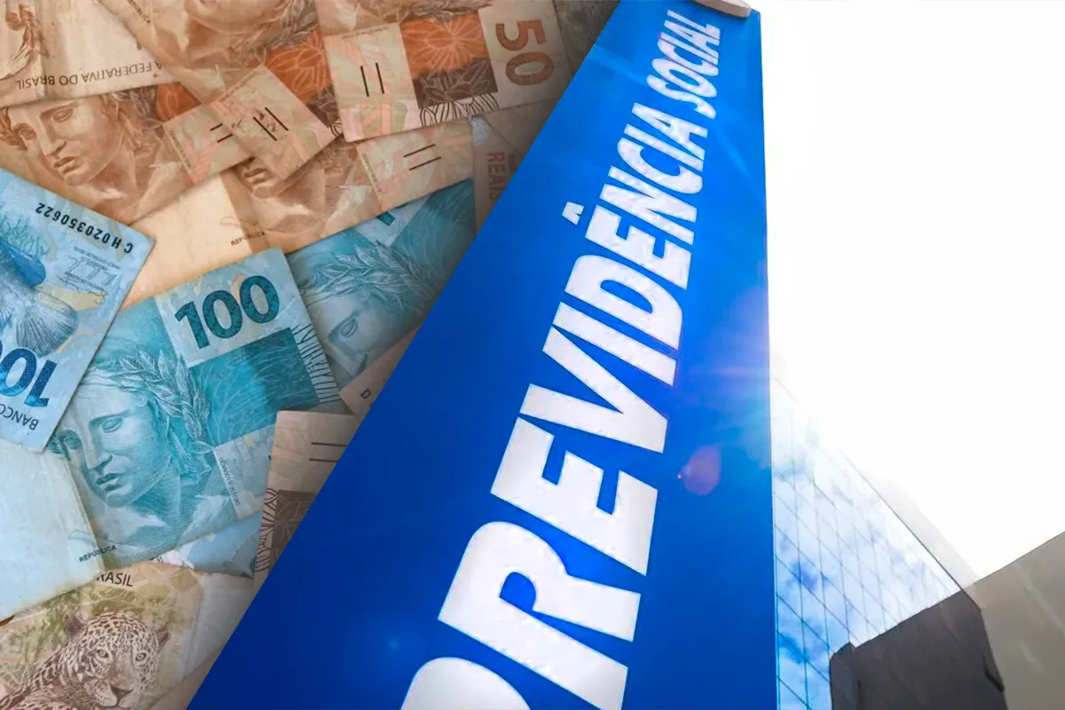 Pilha de cédulas de Real brasileiro (notas de 50 e 100), desfocada, ao lado de uma placa azul de fachada de prédio que exibe, também desfocado, o texto "PREVIDÊNCIA SOCIAL".