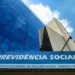 Fachada da Previdência Social representa benefícios por incapacidade do INSS concedidos sem carência em casos previstos em lei.