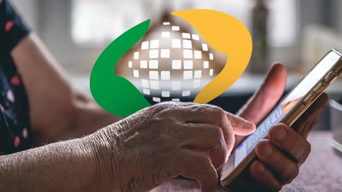 CIN digital. Mão de idosa mexendo em celular e logo do INSS.