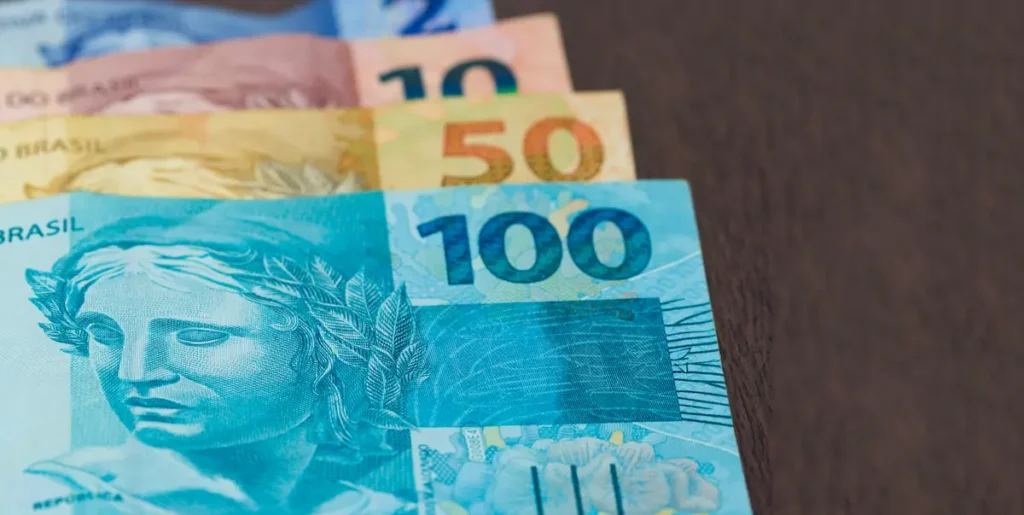 Complementação do INSS pode ser feita por DARF no SicalcWeb Notas de real representam a complementação de contribuições ao INSS por DARF.