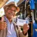Idoso de baixa renda com passagem gratuita para viagem de ônibus interestadual